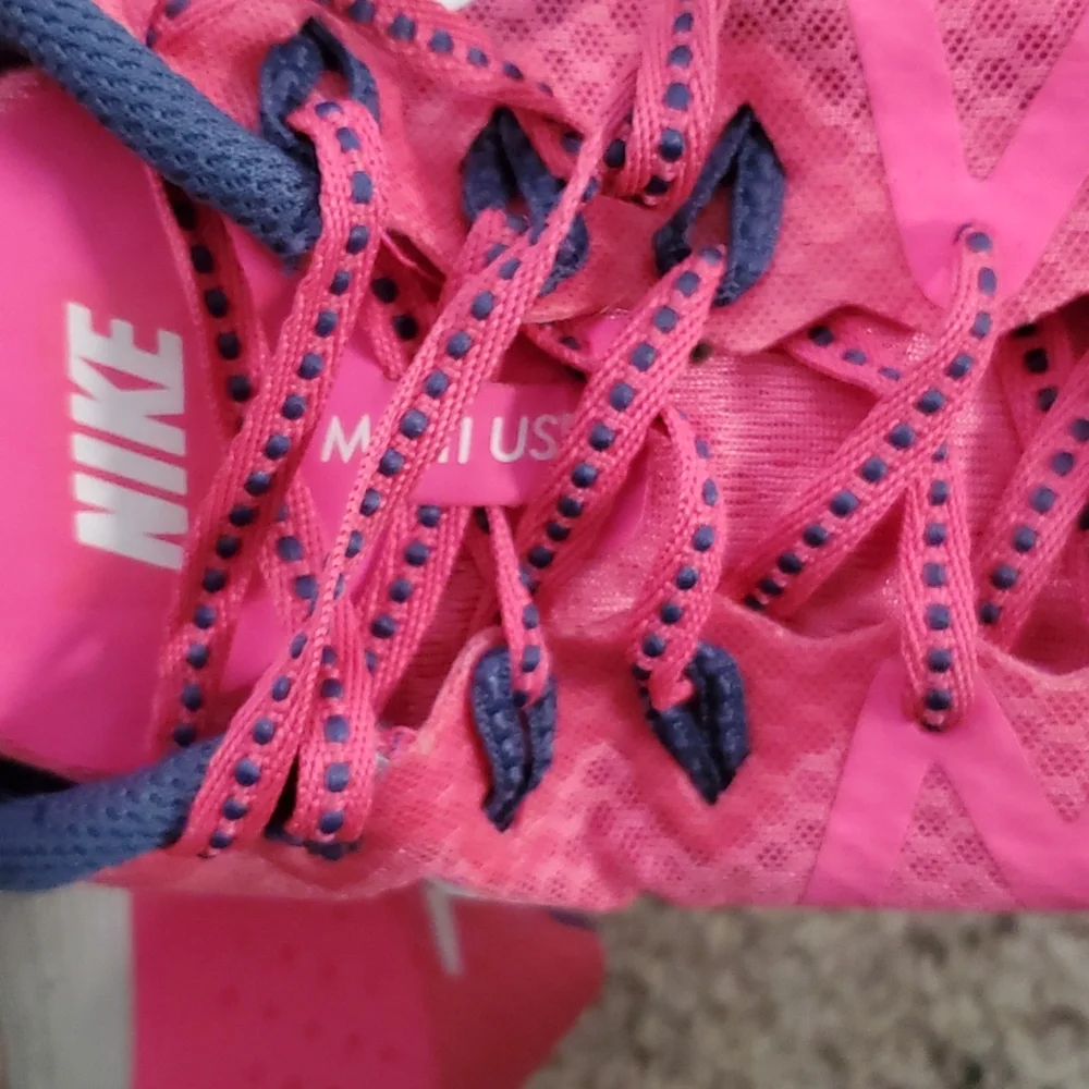 Nike pink 8.5 track running shoes - Picture 6 of 6